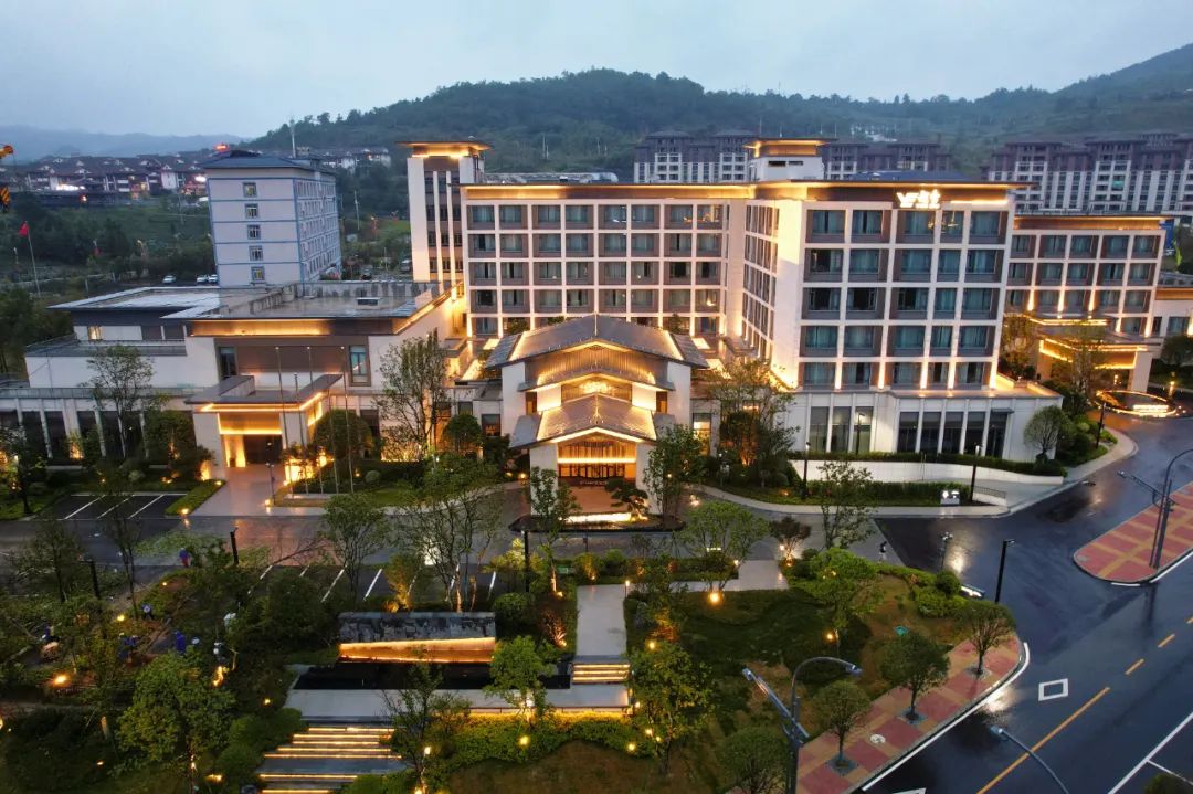 創(chuàng)造優(yōu)雅視覺體驗丨畢節(jié)越秀萬豪萬楓酒店泛光照明項目案例